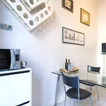 Easylife - Comoda Residenza Con Terrazzino Abitabile In Zona Sant Ambrogio